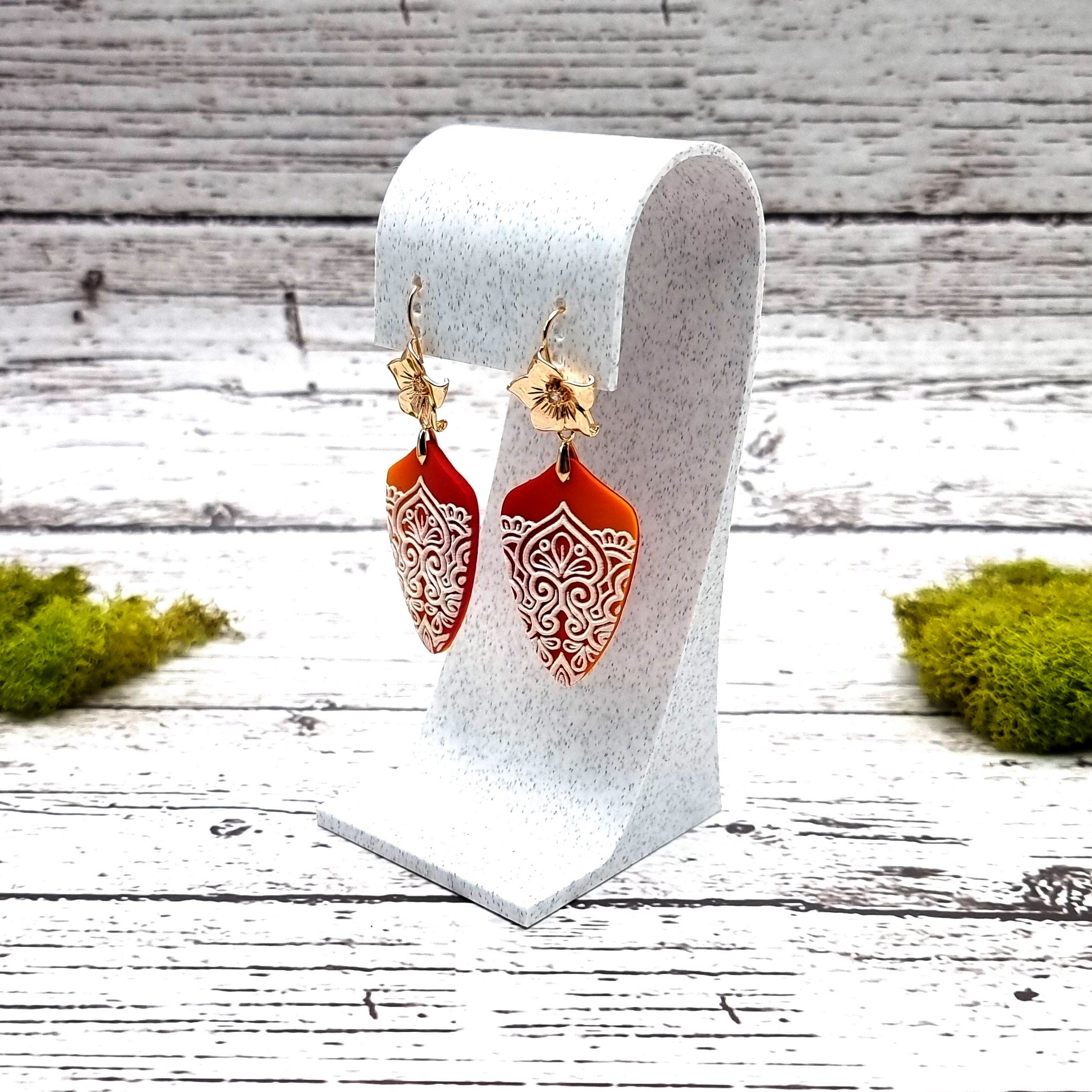 Curved Display for Earrings - White Marble Display for Earrings SweetyBijou Tools