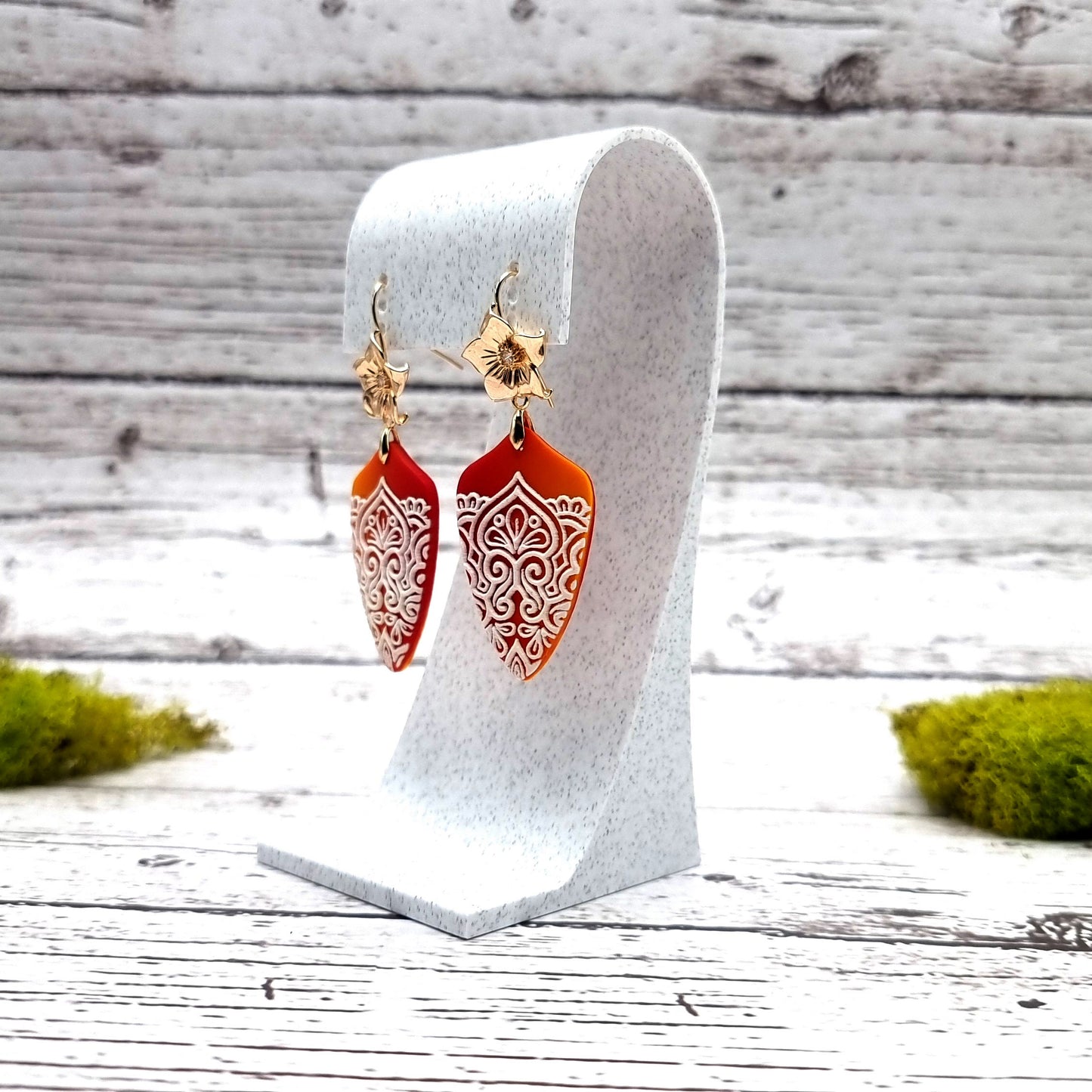 Curved Display for Earrings - White Marble Display for Earrings SweetyBijou Tools