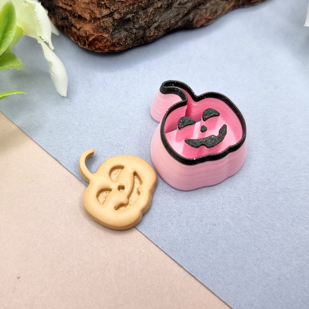 Smiling Pumpkin Cutter | Halloween Theme