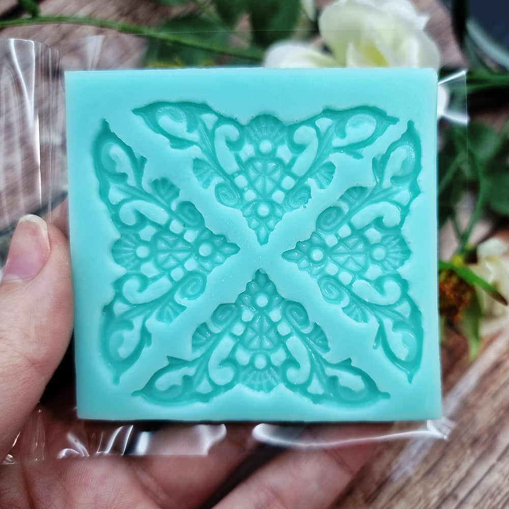 4 Corners Mold