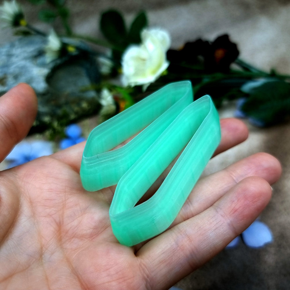 Pair of mirrored green PLA chisel quill polymer clay cutters, a left and a right cutter, for long statement earrings by SweetyBijou