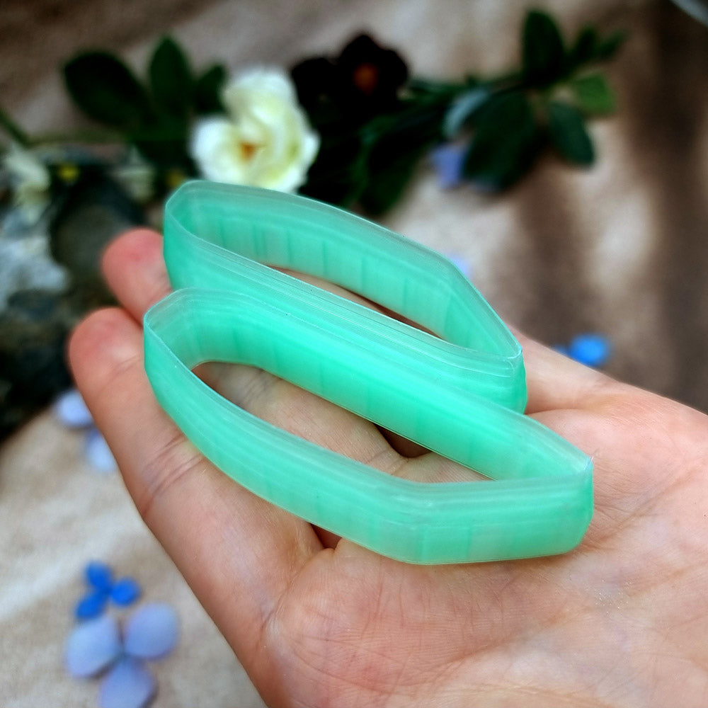 Pair of mirrored green PLA angled shard polymer clay cutters, a left and a right cutter, for long statement earrings by SweetyBijou