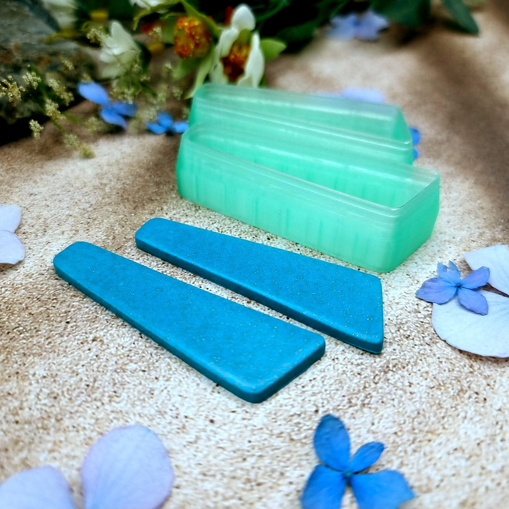 Pair of mirrored green PLA slanted bar polymer clay cutters, a left and a right cutter, for long statement earrings by SweetyBijou