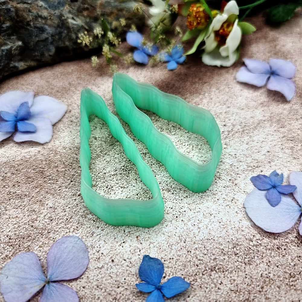 Pair of mirrored green PLA rippled leaf polymer clay cutters, a left and a right cutter, for long statement earrings by SweetyBijou