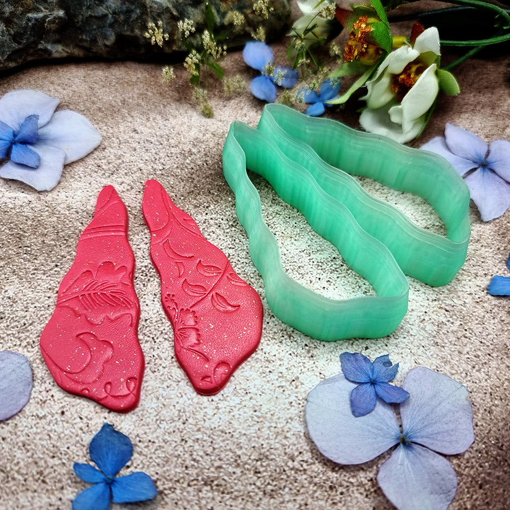 Pair of mirrored green PLA rippled leaf polymer clay cutters, a left and a right cutter, for long statement earrings by SweetyBijou