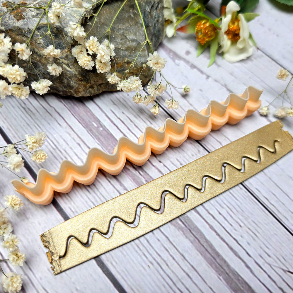 SweetyBijou Harmonic Waves Small art blade for polymer clay