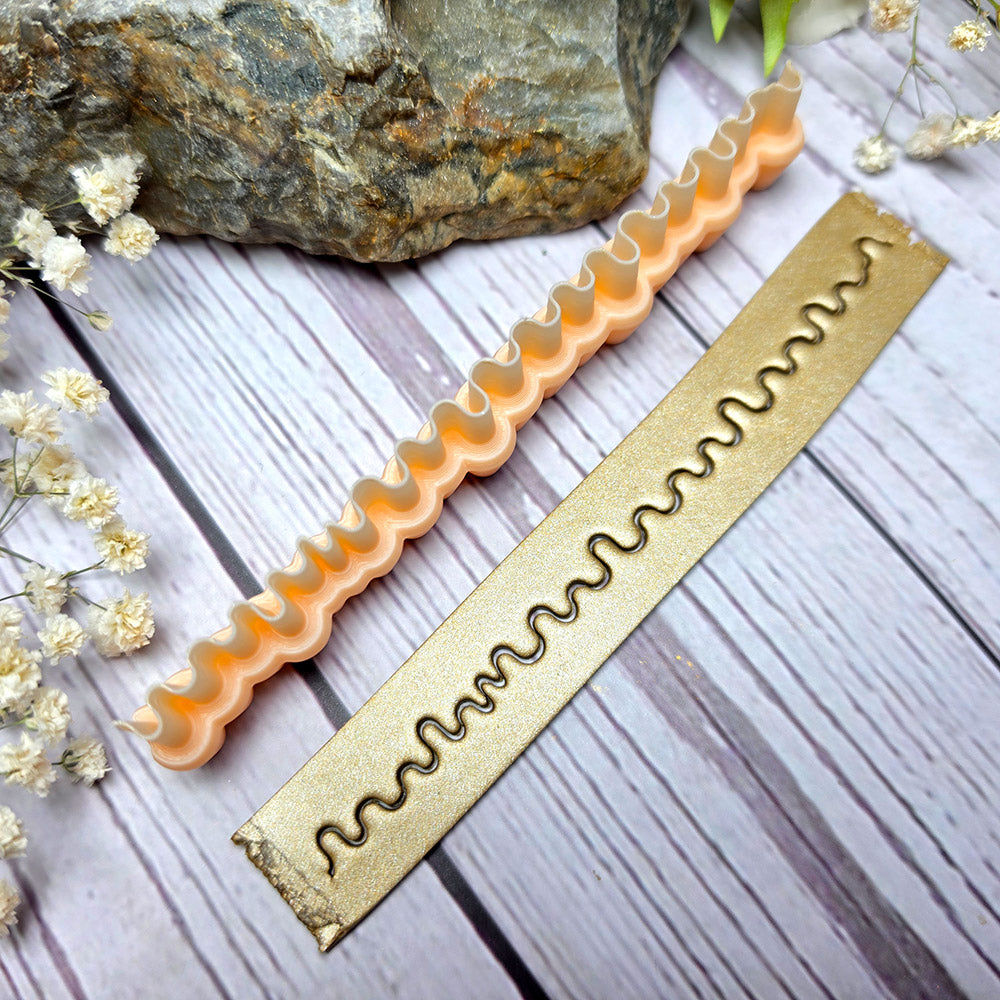 SweetyBijou Ripple Effect Small art blade for polymer clay