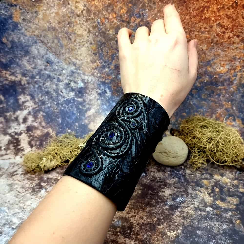 Unique Wide Black Bracelet Bracelet SweetyBijou Jewelry