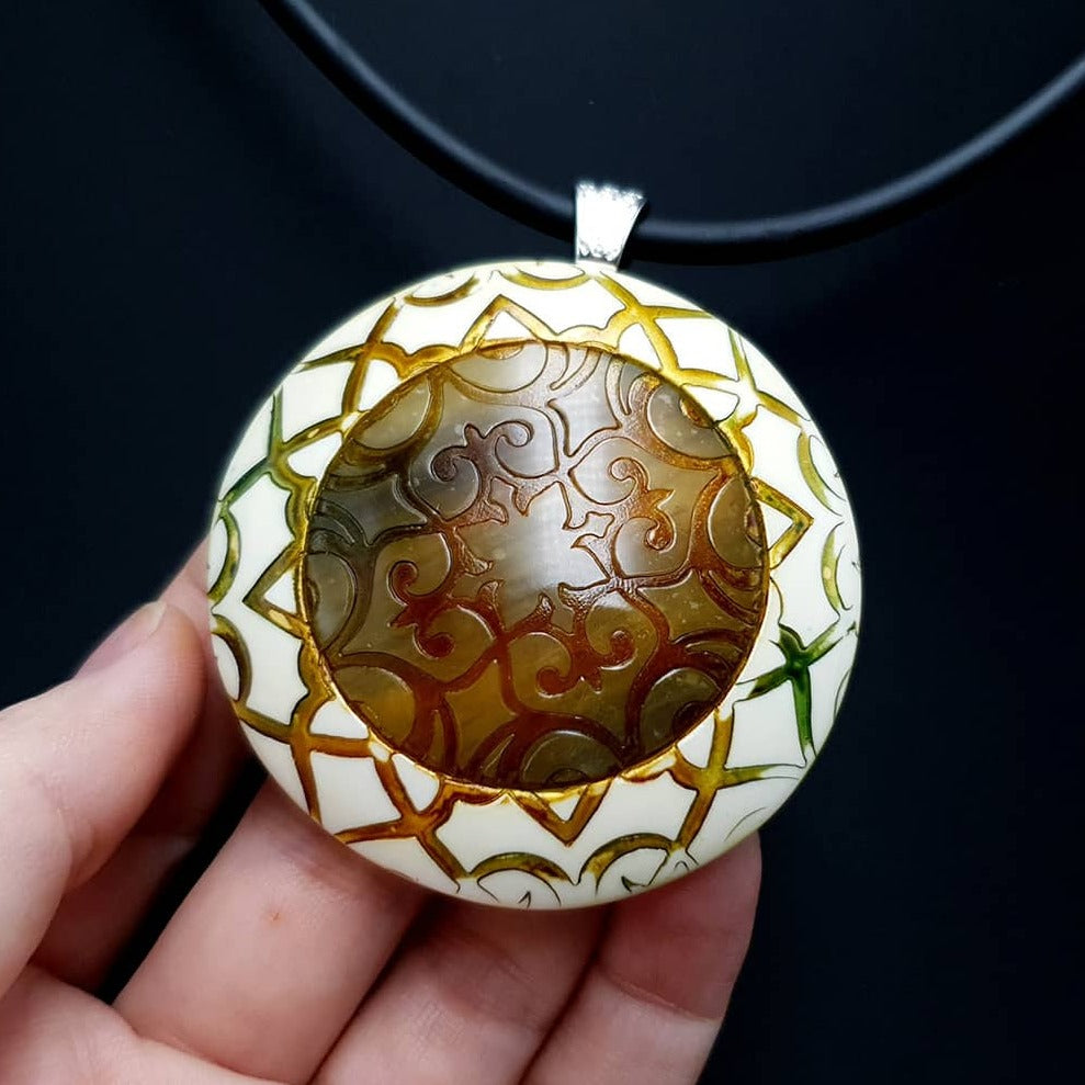 Round Pendant "Moroccan windows" Necklace SweetyBijou Jewelry Default Title