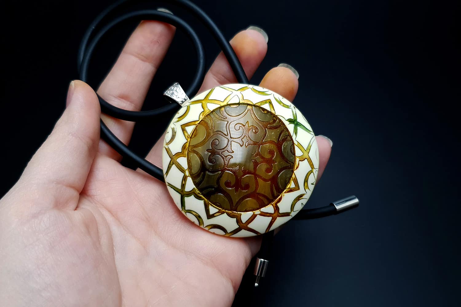 Round Pendant "Moroccan windows" Necklace SweetyBijou Jewelry