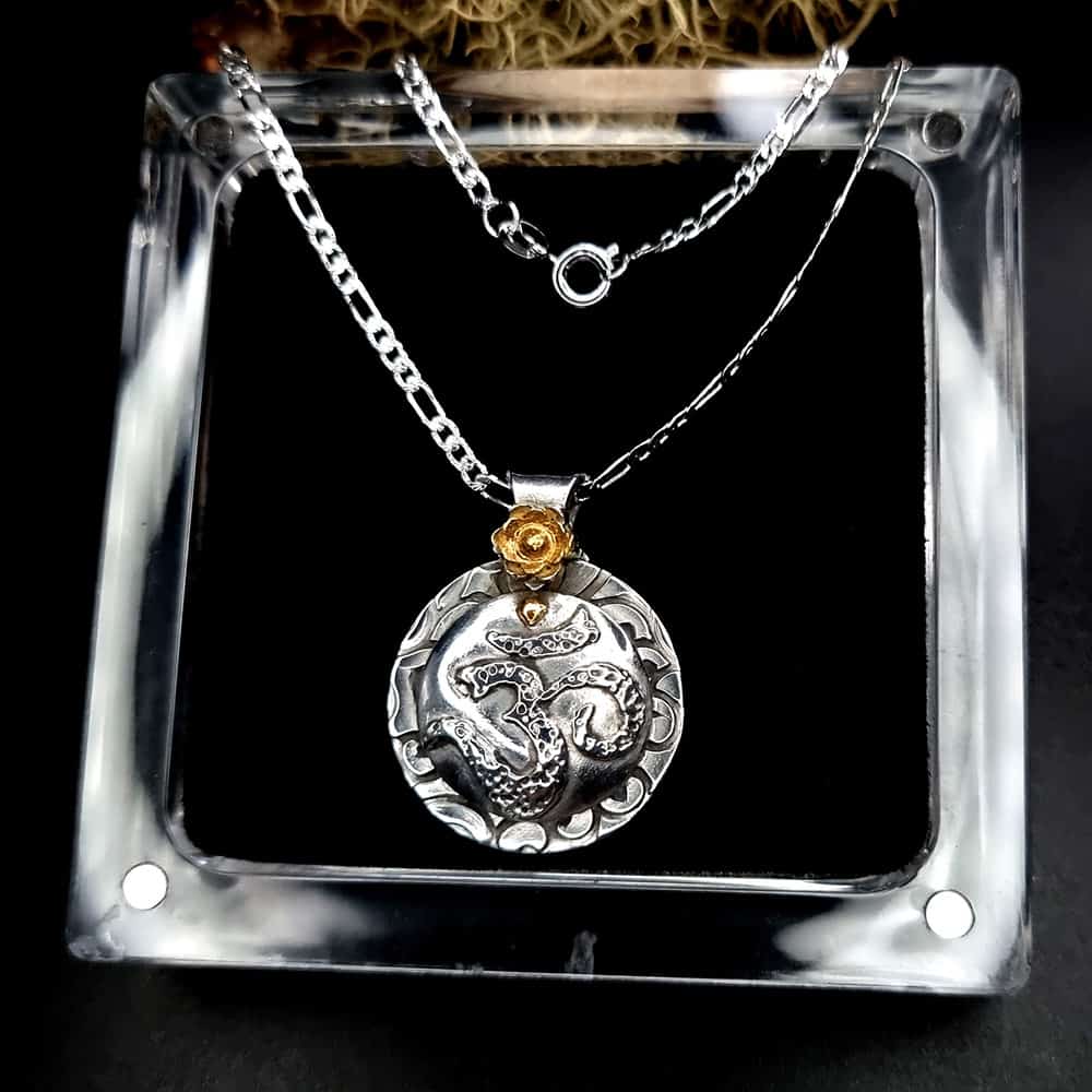Unique silver OM sign pendant Pendant SweetyBijou Jewelry