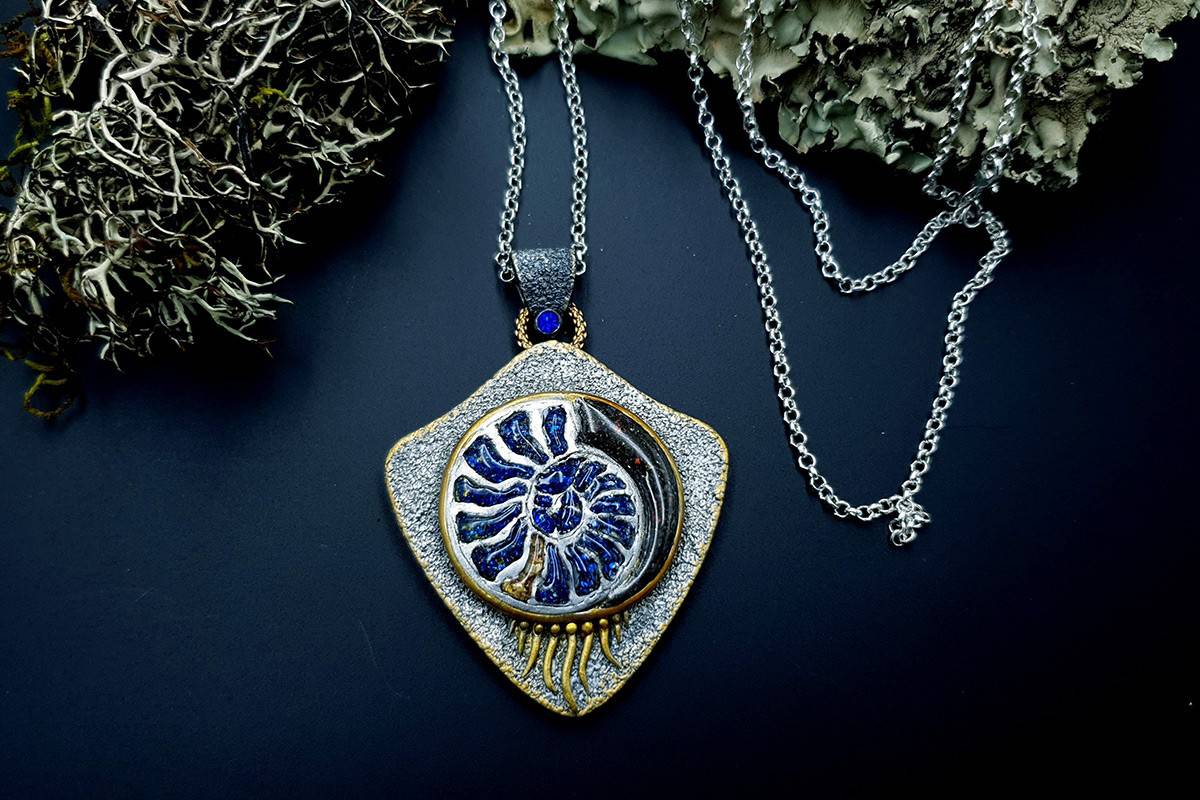 Blue Ammonite Pendant Pendant SweetyBijou Jewelry