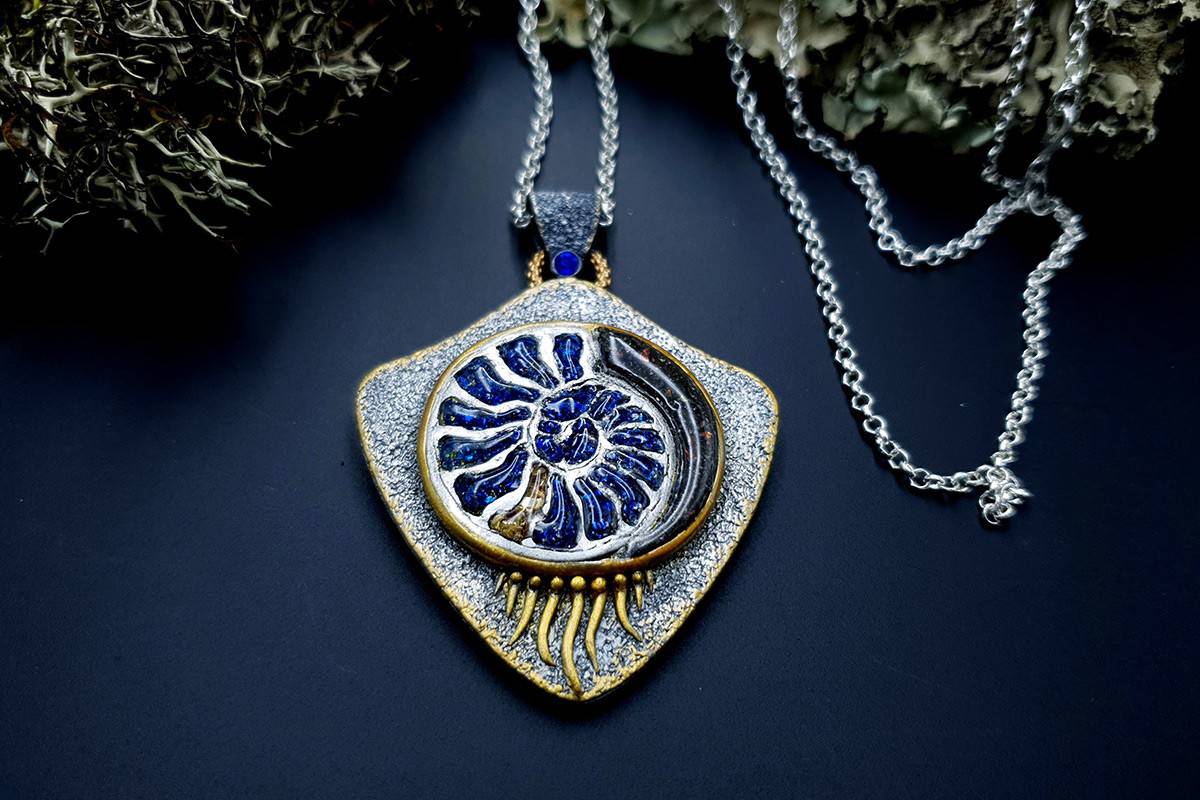 Blue Ammonite Pendant Pendant SweetyBijou Jewelry