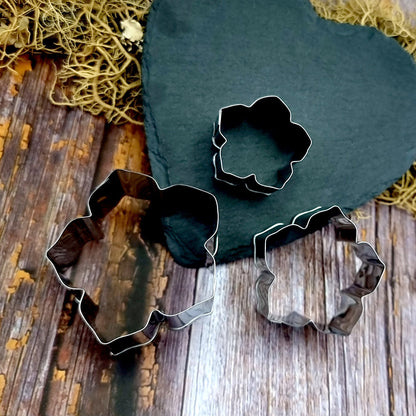 Set Of 3 Cutters Of Flowers