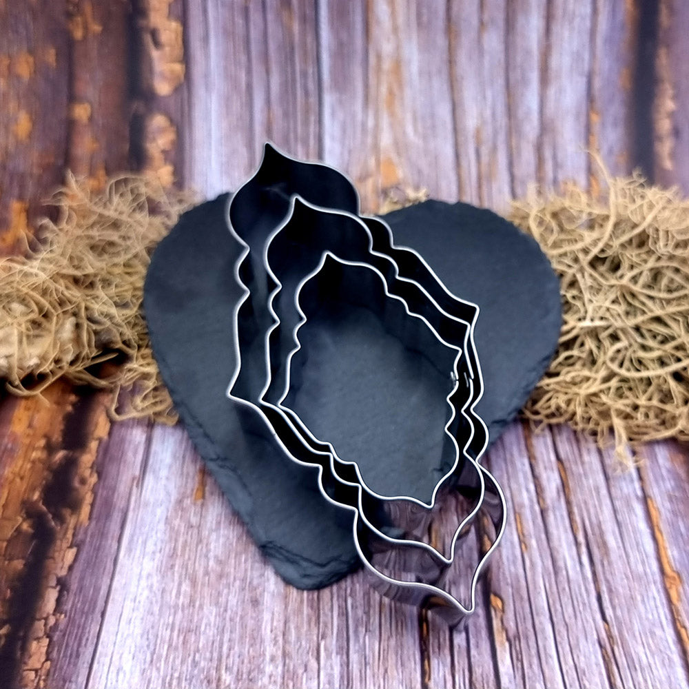 Set Of 3 Cutters Of Marvelose Shapes