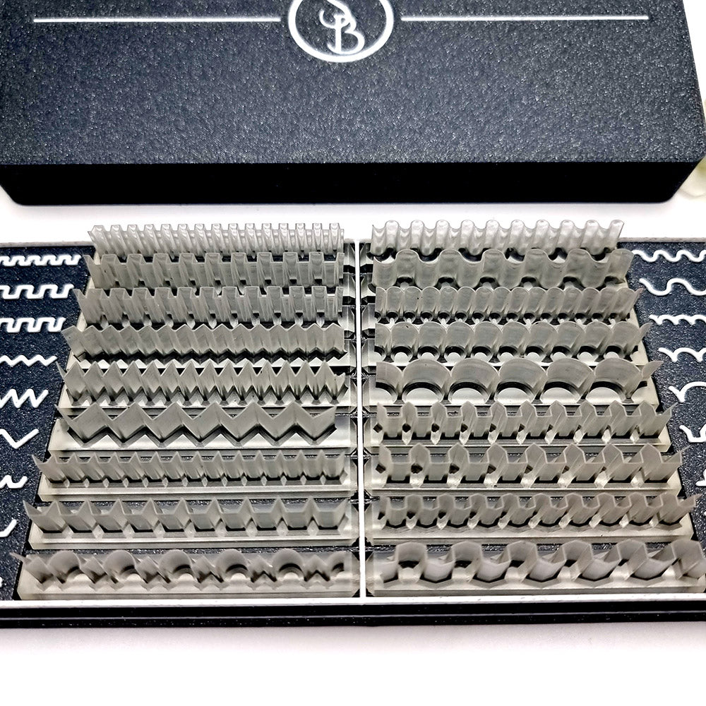 18 Short Very Sharp Blades - Set in a Stylish Designed Box
