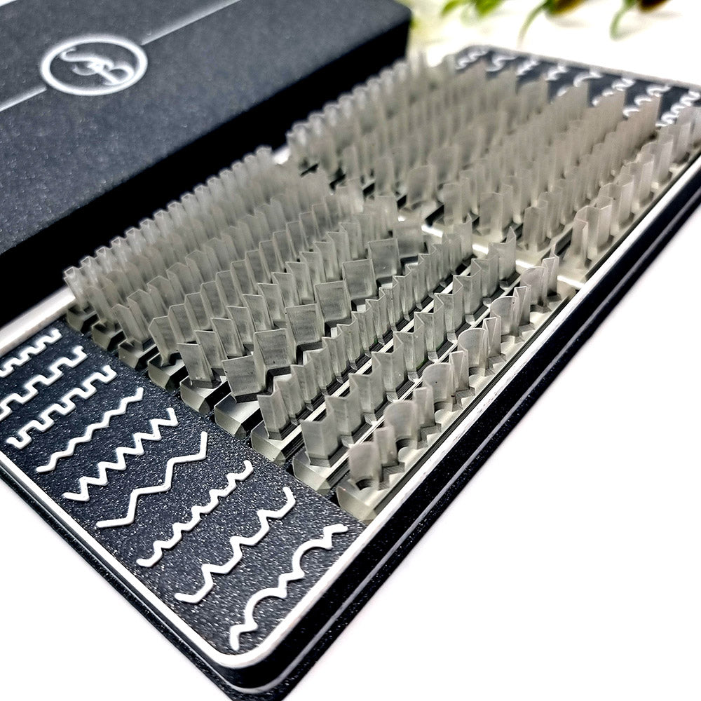 18 Short Very Sharp Blades - Set in a Stylish Designed Box