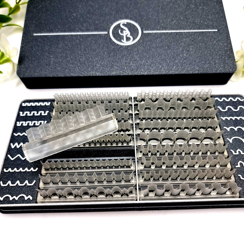 18 Short Very Sharp Blades - Set in a Stylish Designed Box