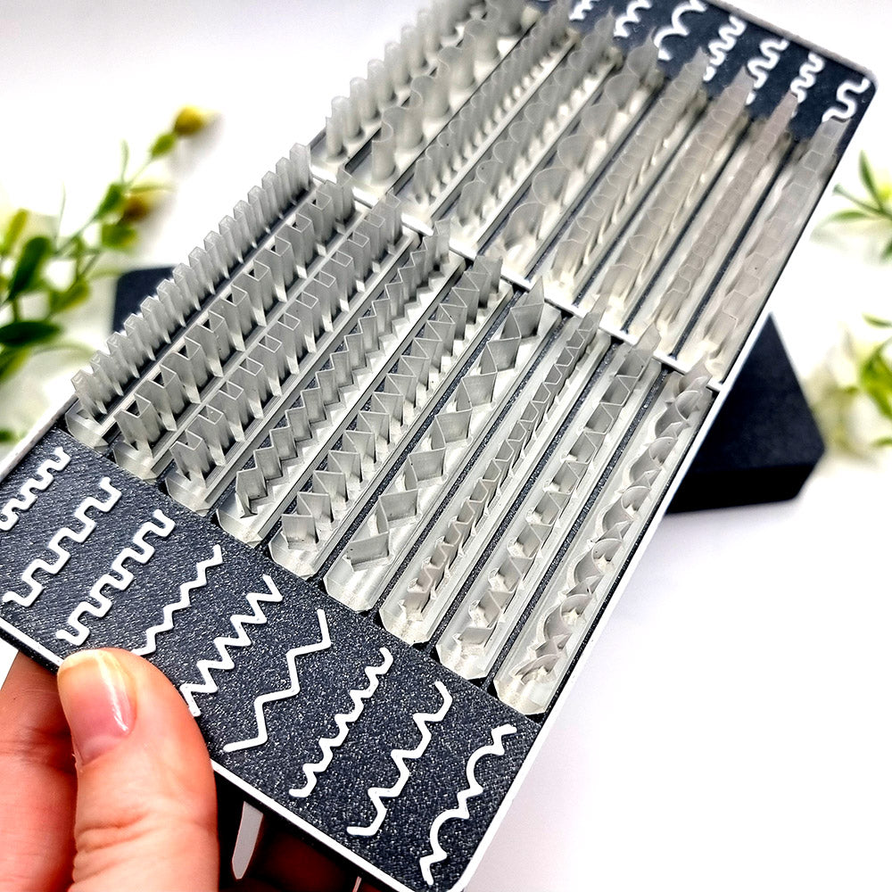 18 Short Very Sharp Blades - Set in a Stylish Designed Box