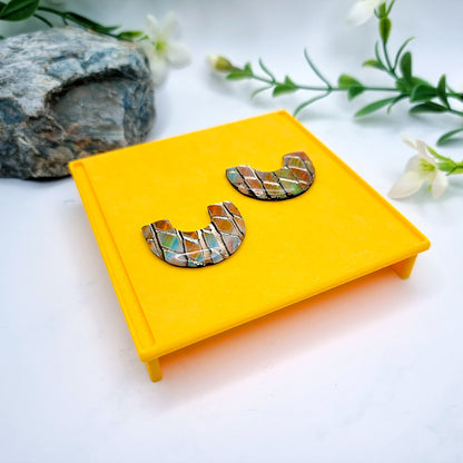 Stackable Flat Textured Baking Base - Squared (1pcs)