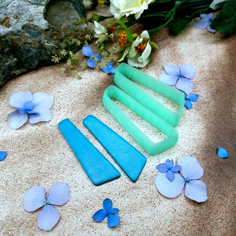 Pair of mirrored green PLA slanted bar polymer clay cutters, a left and a right cutter, for long statement earrings by SweetyBijou