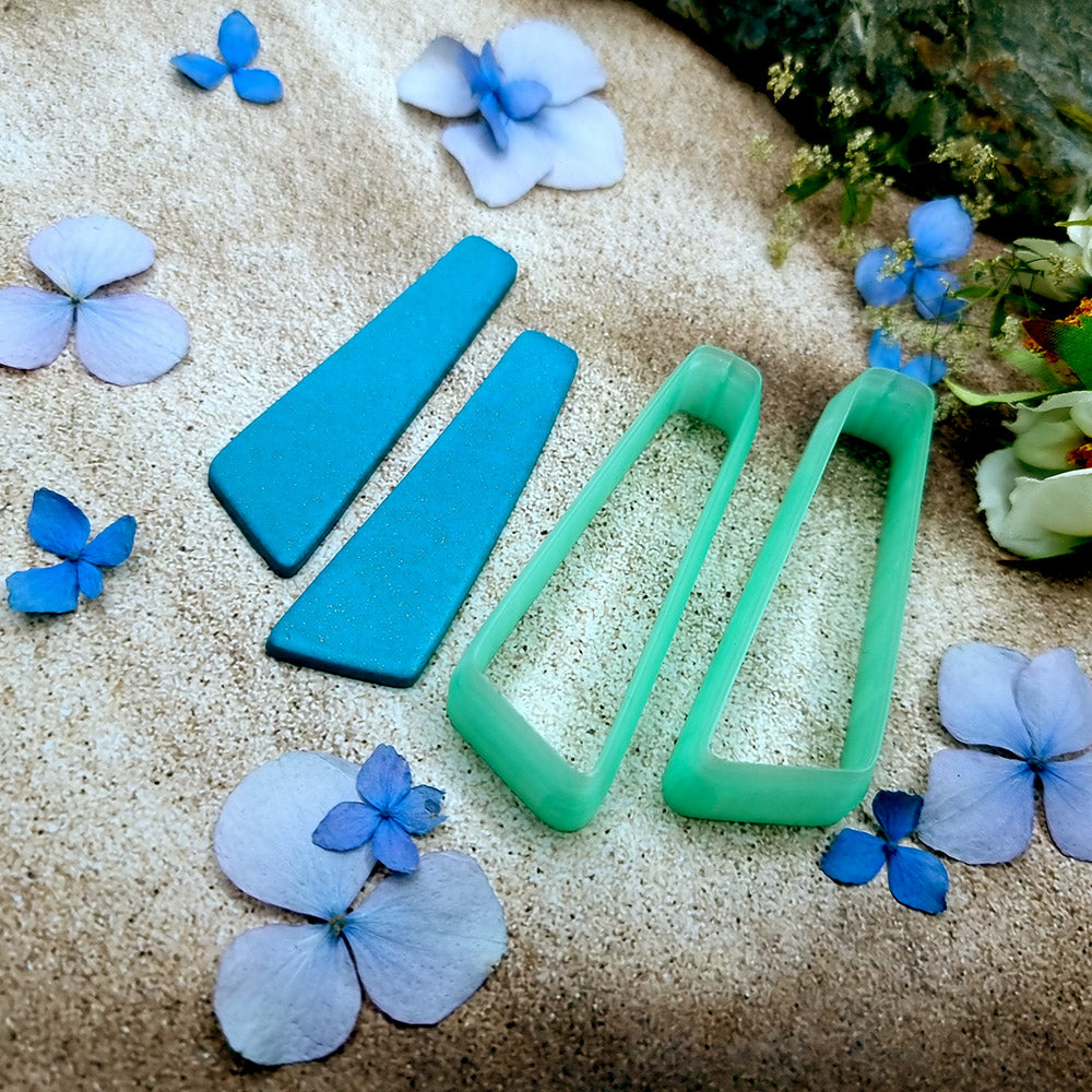 Pair of mirrored green PLA slanted bar polymer clay cutters, a left and a right cutter, for long statement earrings by SweetyBijou