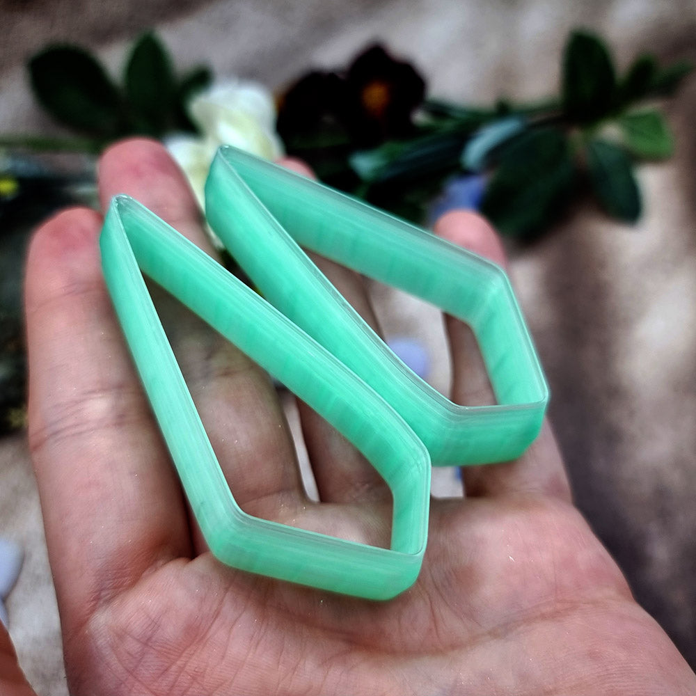 Pair of mirrored green PLA crystal kite polymer clay cutters, a left and a right cutter, for long statement earrings by SweetyBijou