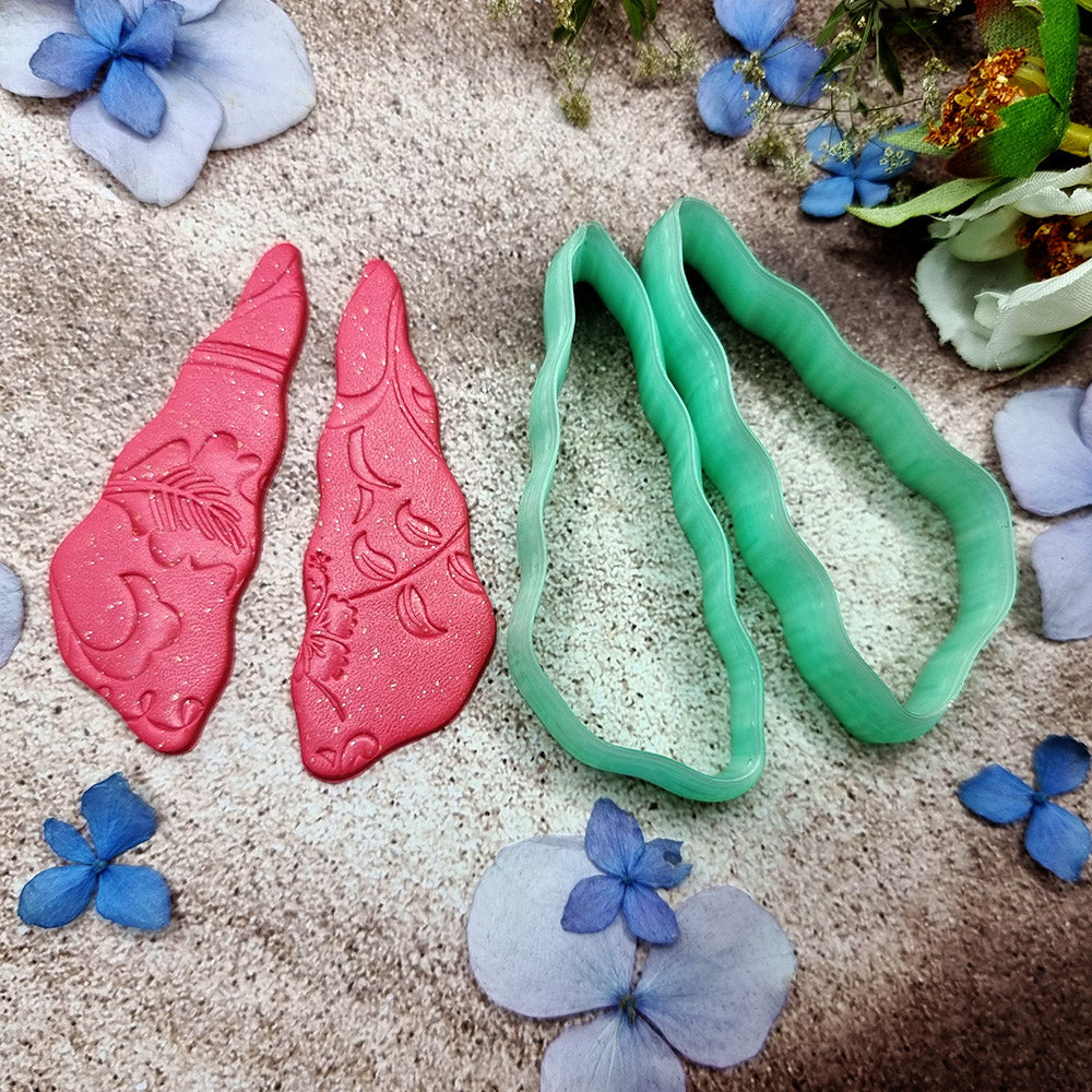 Pair of mirrored green PLA rippled leaf polymer clay cutters, a left and a right cutter, for long statement earrings by SweetyBijou