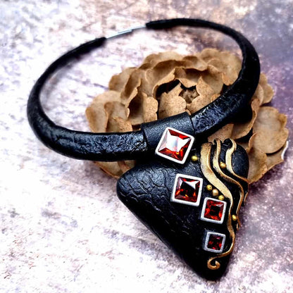 Triangle Black Necklace Necklace SweetyBijou Jewelry   