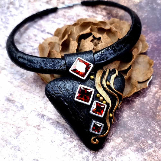 Triangle Black Necklace Necklace SweetyBijou Jewelry Default Title  