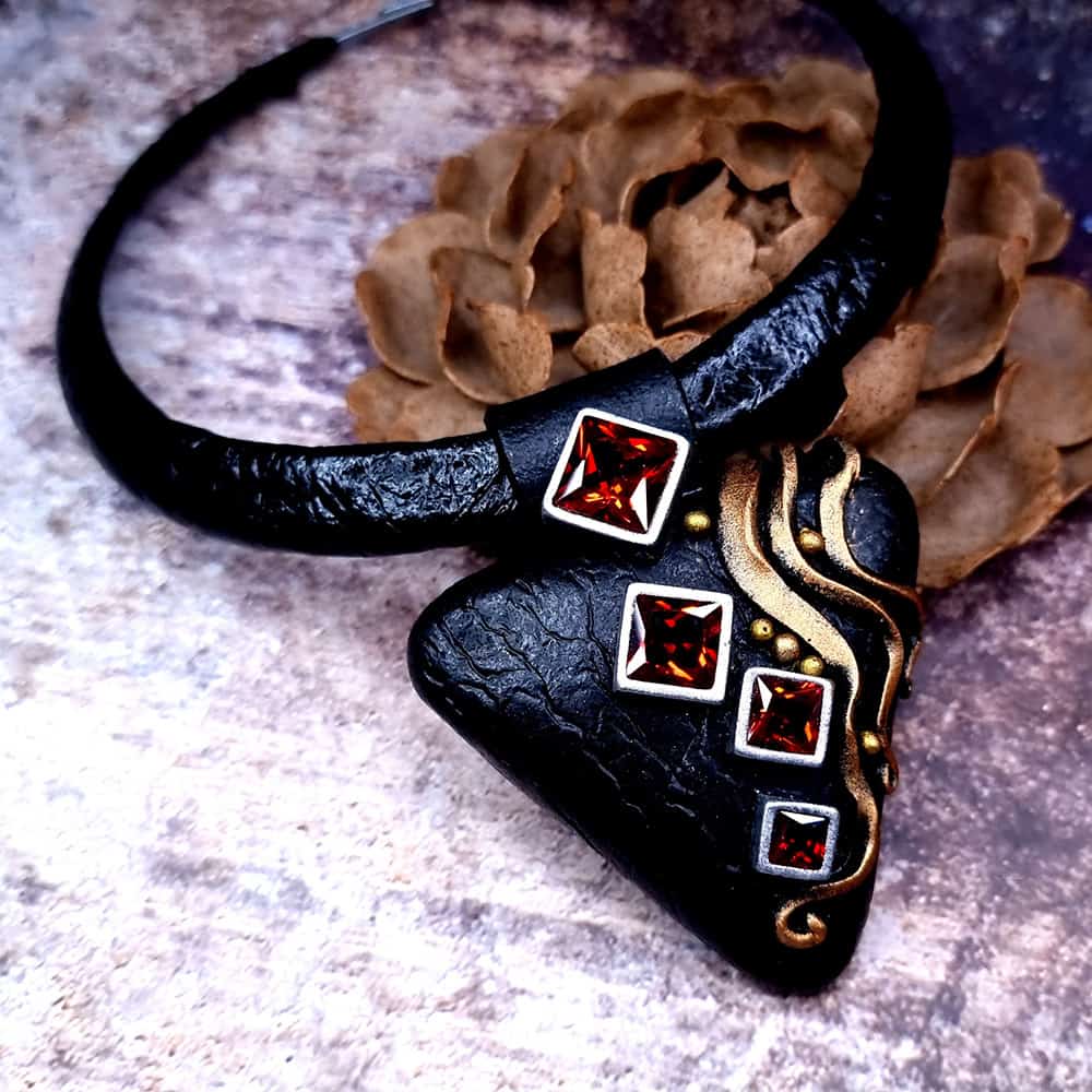 Triangle Black Necklace Necklace SweetyBijou Jewelry   