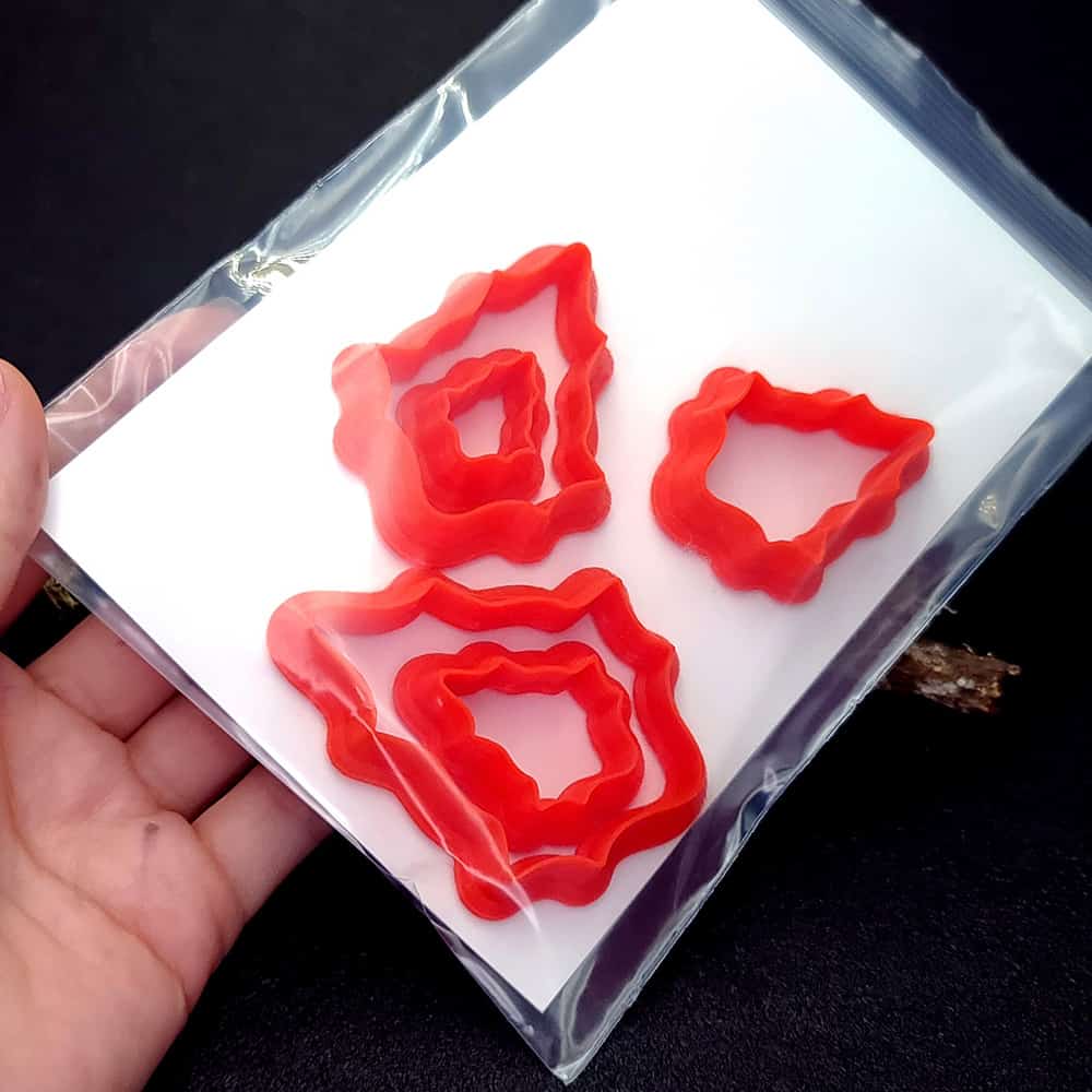 Wave-Edged Heart Clay Cutter Plastic Cutters SweetyBijou Tools   