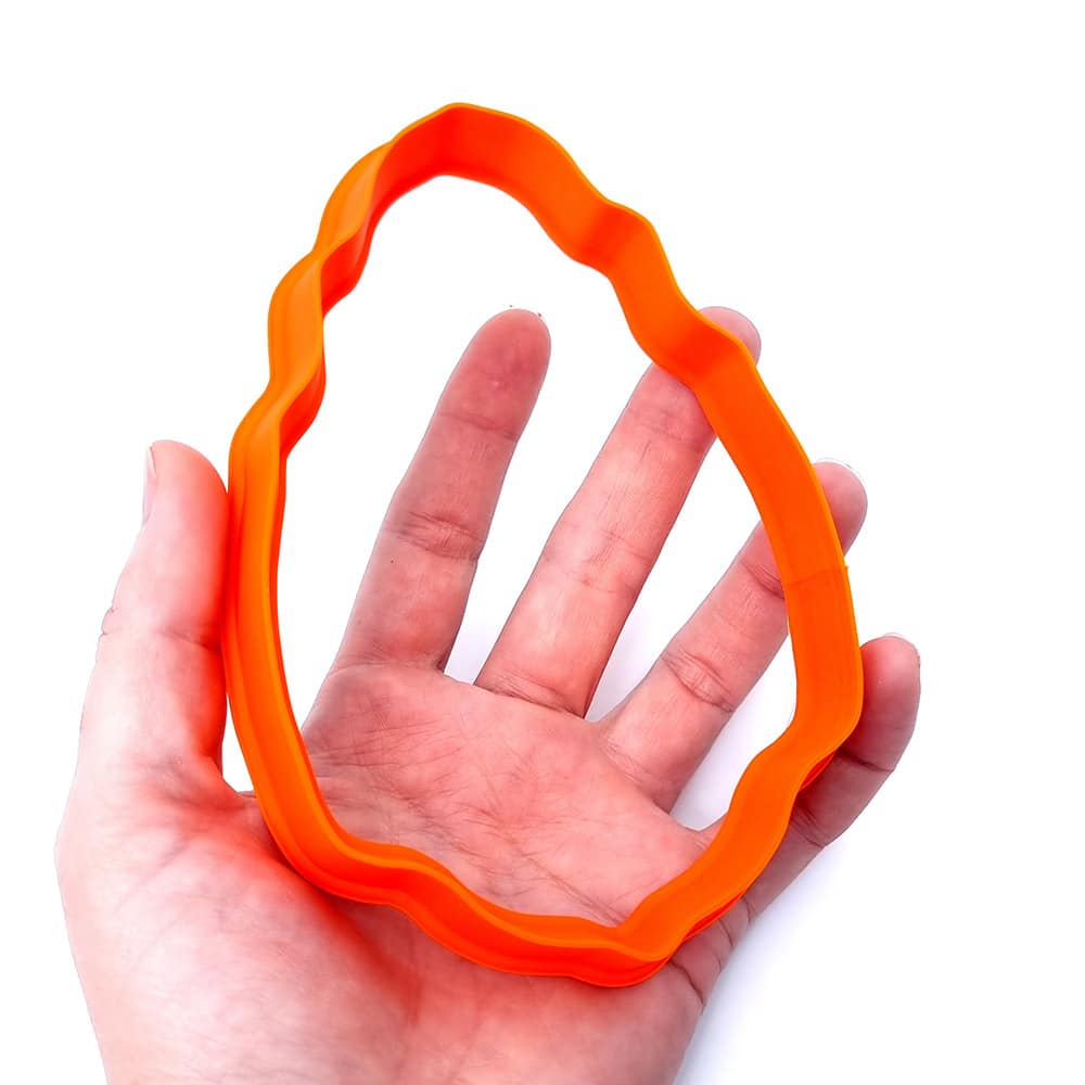 Wavy oval extra-large polymer clay cutter