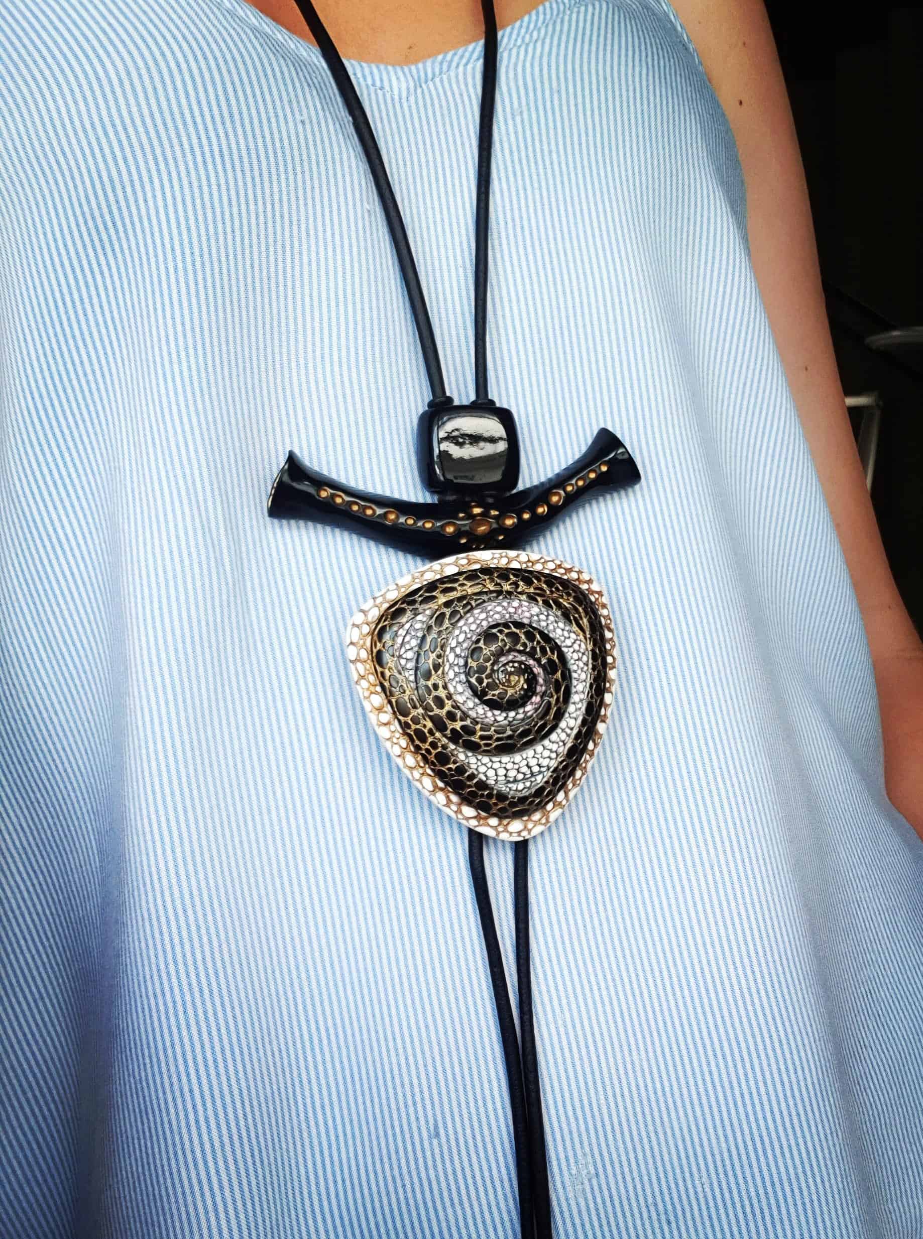 Yin-Yang Swirl Pendant - Triangle Style Pendant SweetyBijou Jewelry   