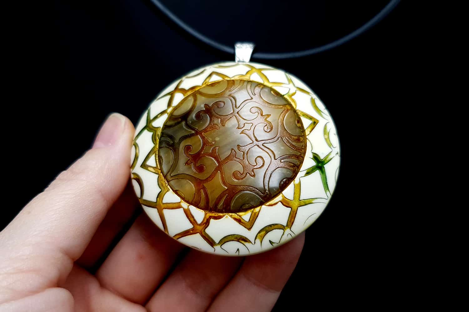 Round Pendant "Moroccan windows" Necklace SweetyBijou Jewelry   