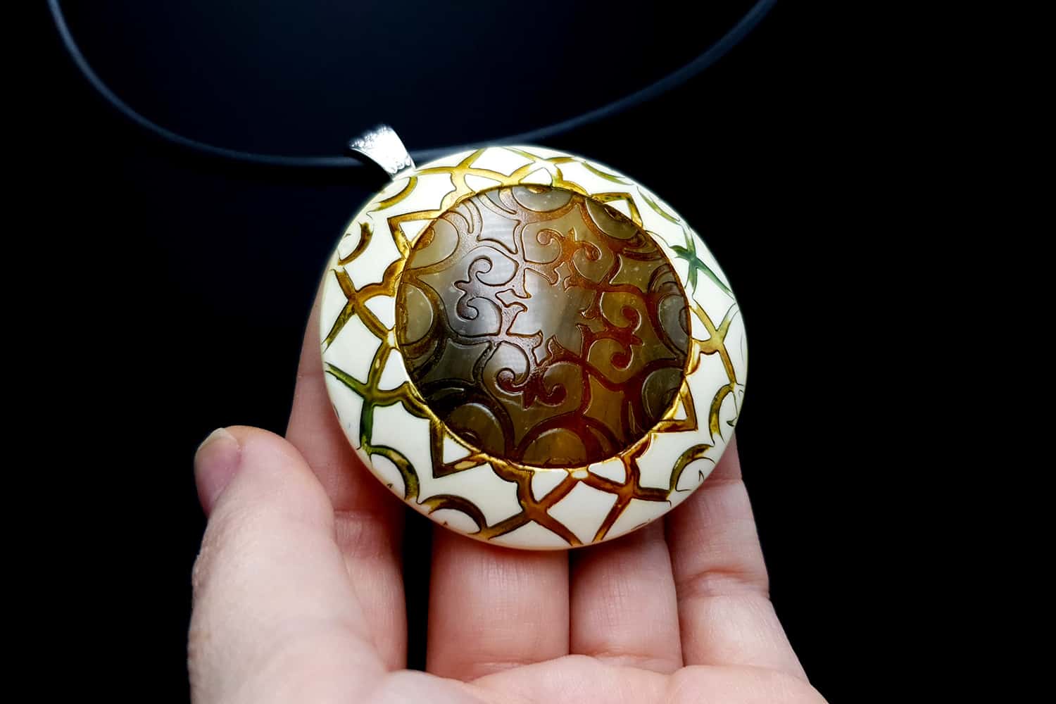 Round Pendant "Moroccan windows" Necklace SweetyBijou Jewelry   