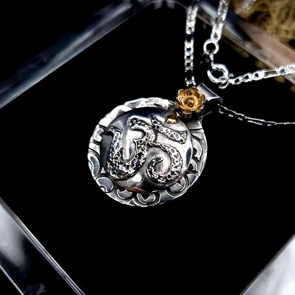 Unique silver OM sign pendant Pendant SweetyBijou Jewelry   