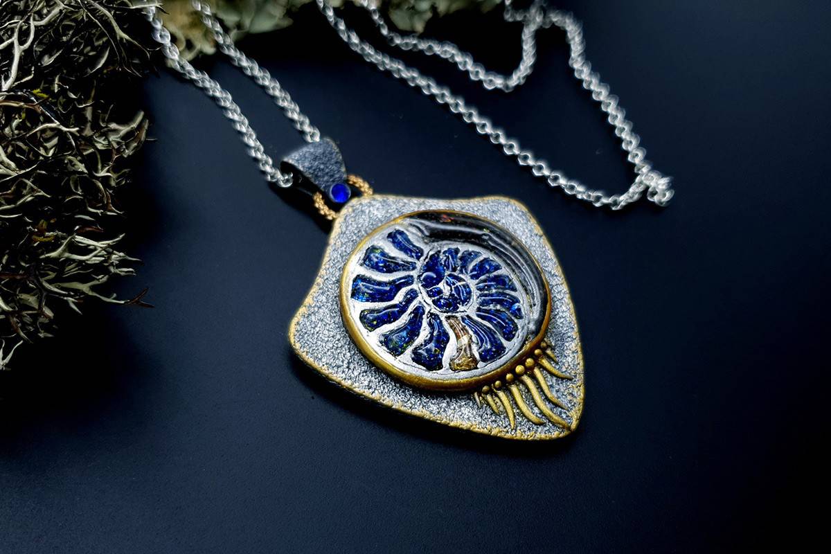 Blue Ammonite Pendant Pendant SweetyBijou Jewelry   