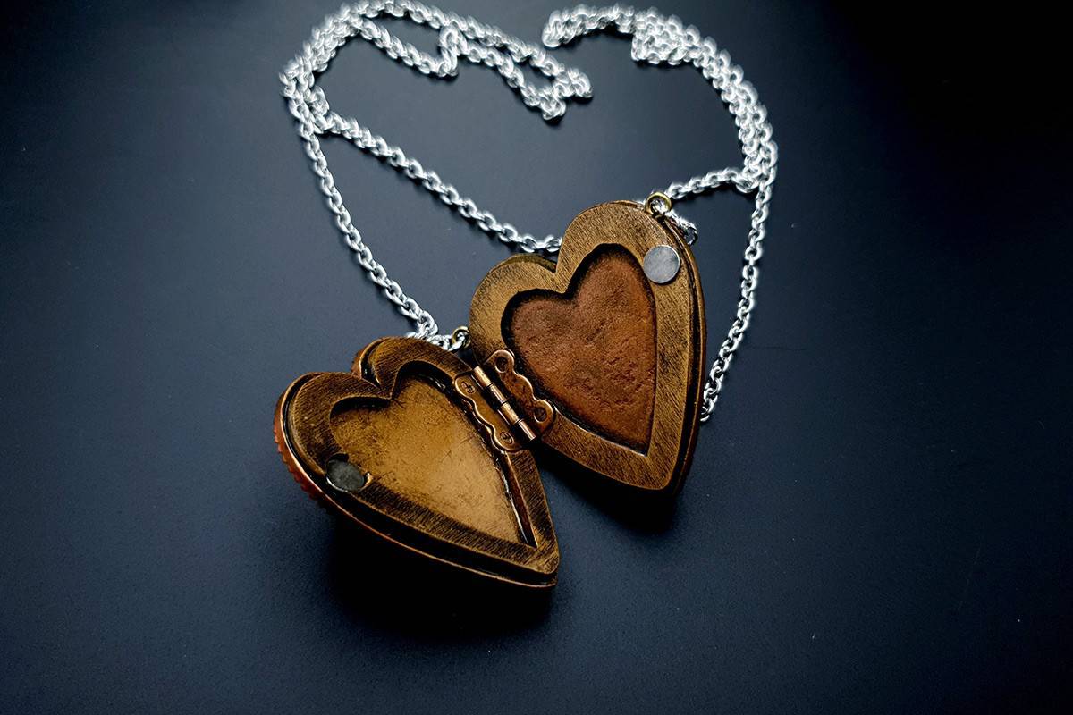 Pendant Photo Frame ~ Blue Light Pendant SweetyBijou Jewelry   