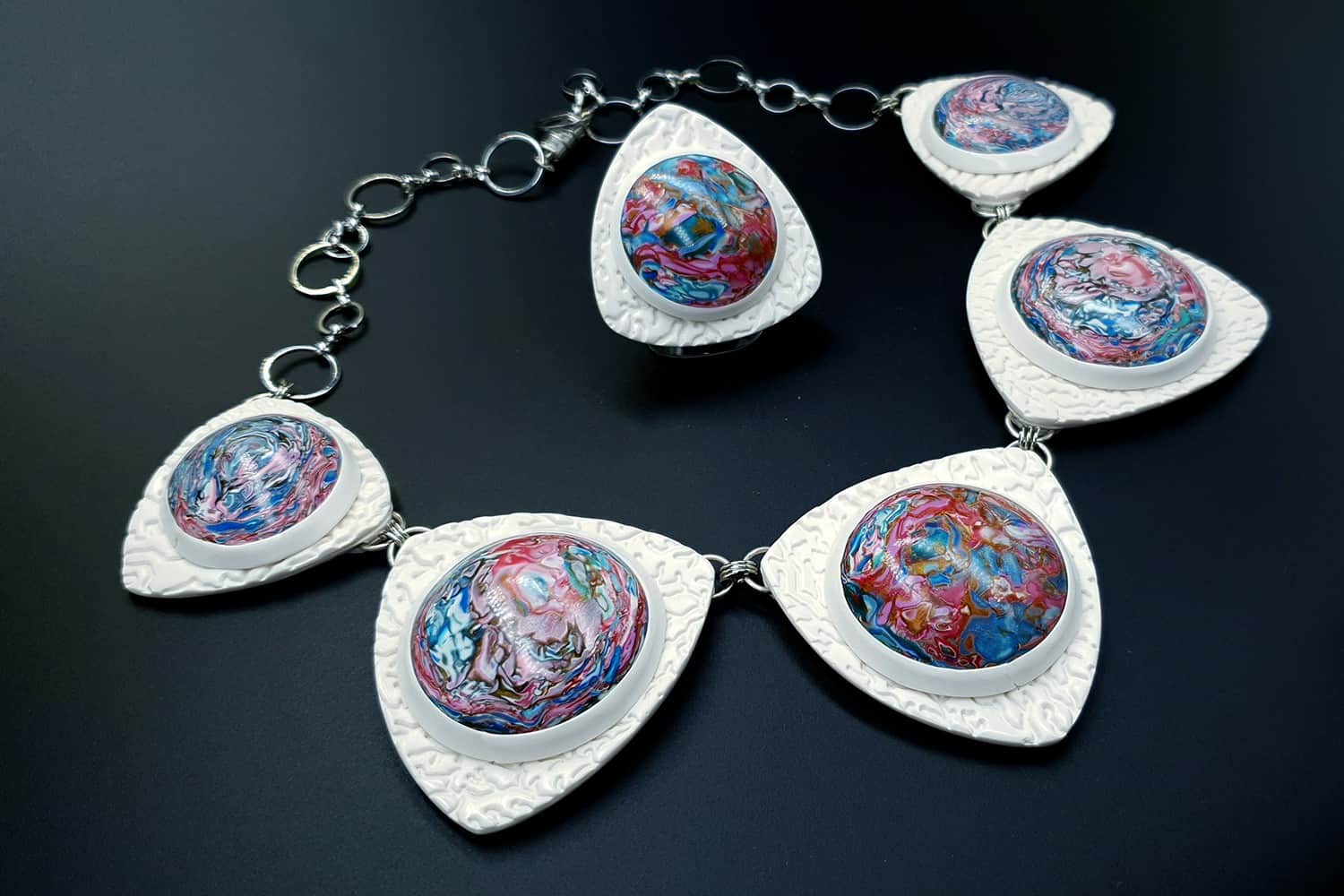 "Earth in the Porthole" Jewelry Set (2140)