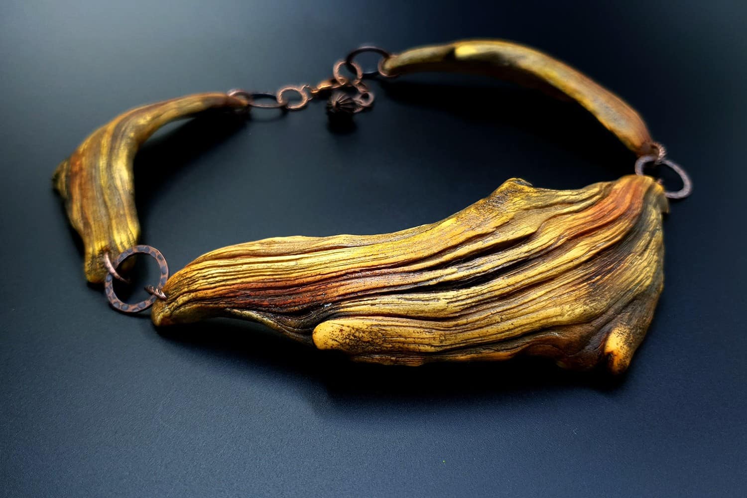 "River Wood" Necklace (1883)