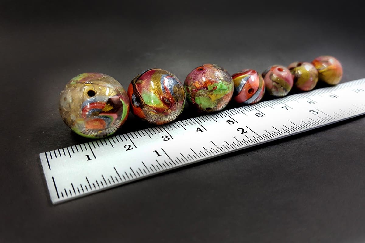7 Round Beads - Brown, Green, Silver (Polymer Clay) (7599)