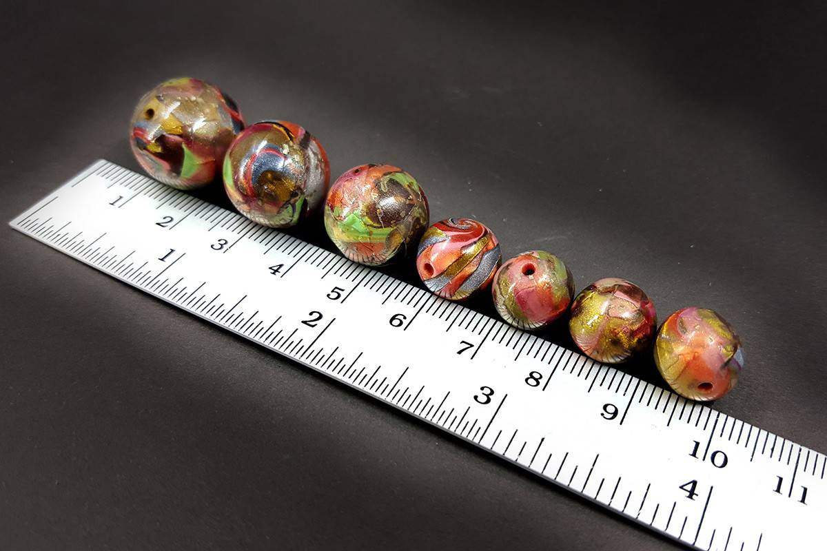 7 Round Beads - Brown, Green, Silver (Polymer Clay) (7600)