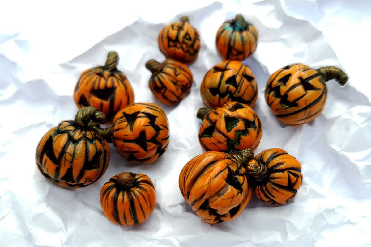 Set of 9 halloween beads from polymer clay (6879)