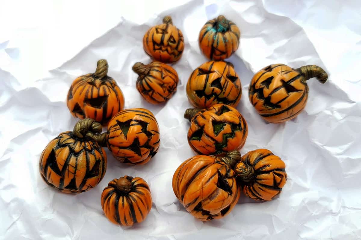 Set of 9 halloween beads from polymer clay (6881)