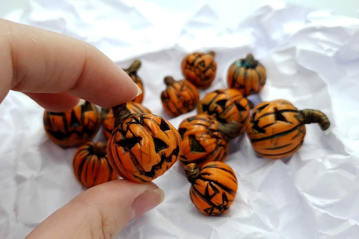 Set of 9 halloween beads from polymer clay (6885)