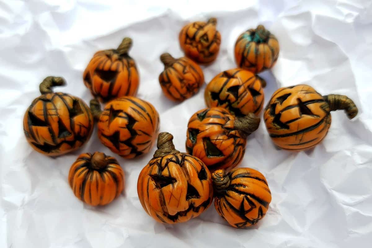 Set of 9 halloween beads from polymer clay (6887)