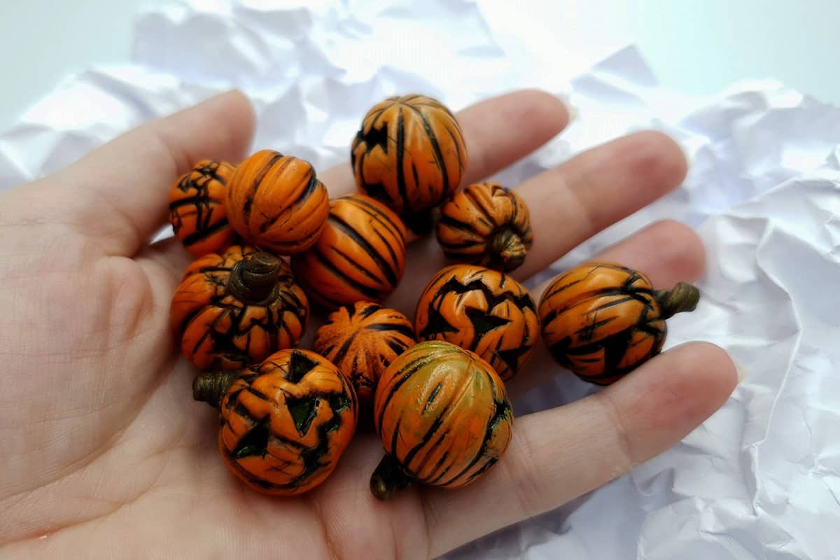 Set of 9 halloween beads from polymer clay (6889)