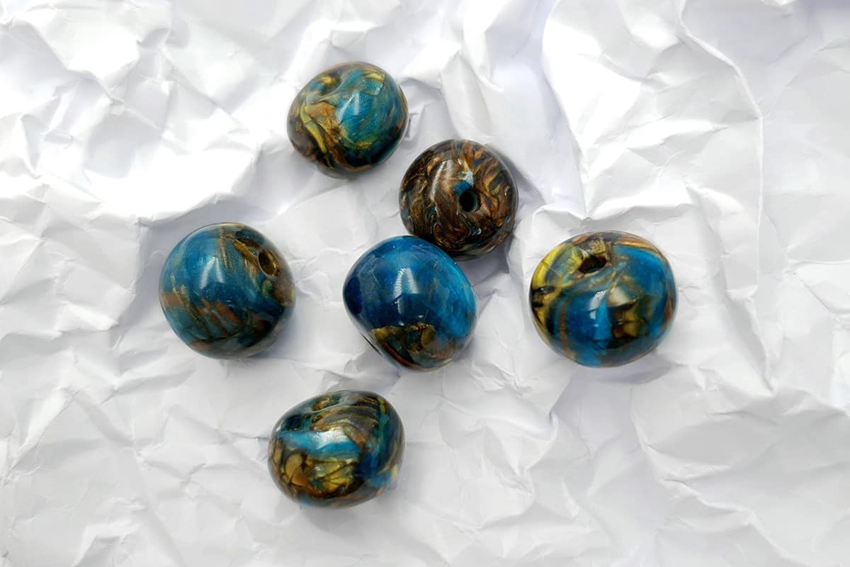 Set of 6 Faux Labradorite beads from polymer clay (6893)