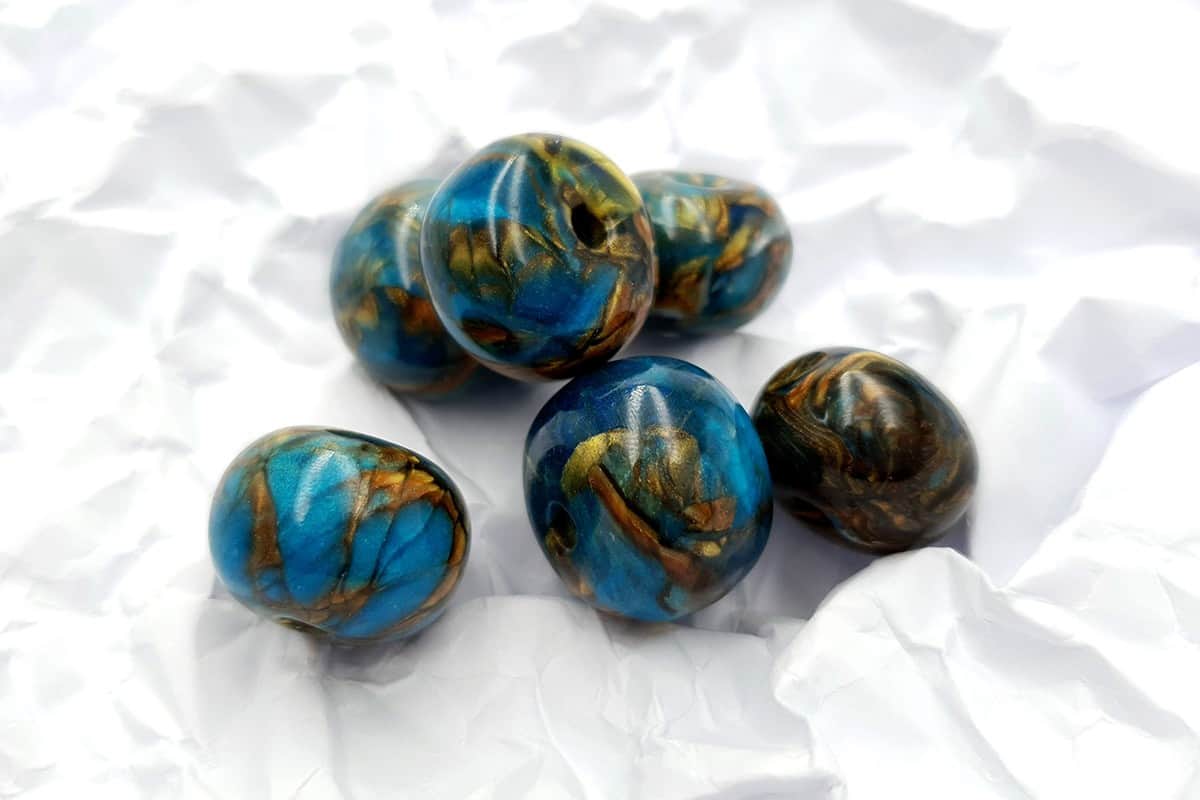Set of 6 Faux Labradorite beads from polymer clay (6894)